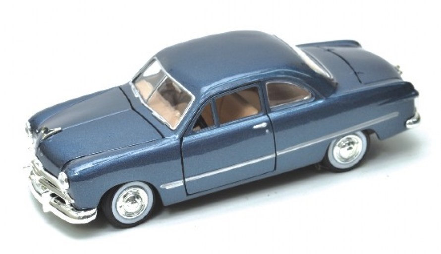 1949_Ford_Coupe_4c78157797ad1.jpg